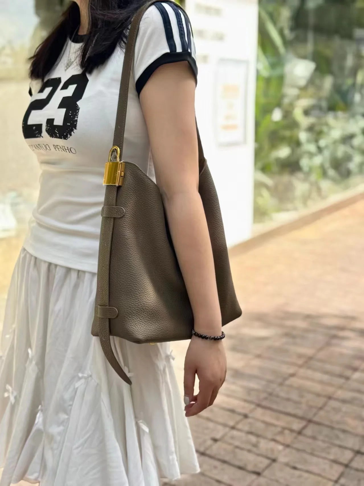a7bcd82b-e947-4e50-a11e-514ef2982b87